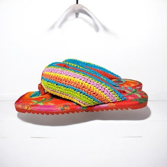 🌻Farm Rio Tropical Rainbow Puffy Fluffy Crochet Flip Flop Sandals Women Size 8 - Picture 5 of 10